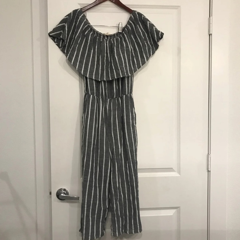 Everly Striped Culotte Jumpsuit Romper M